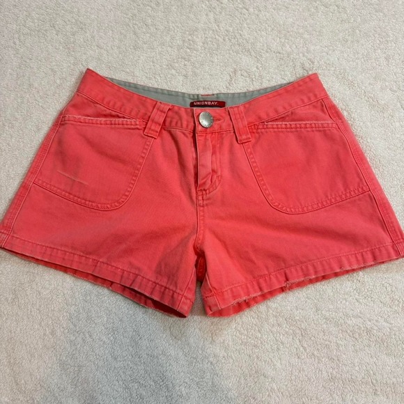 Pants - Vintage Coral Shorts